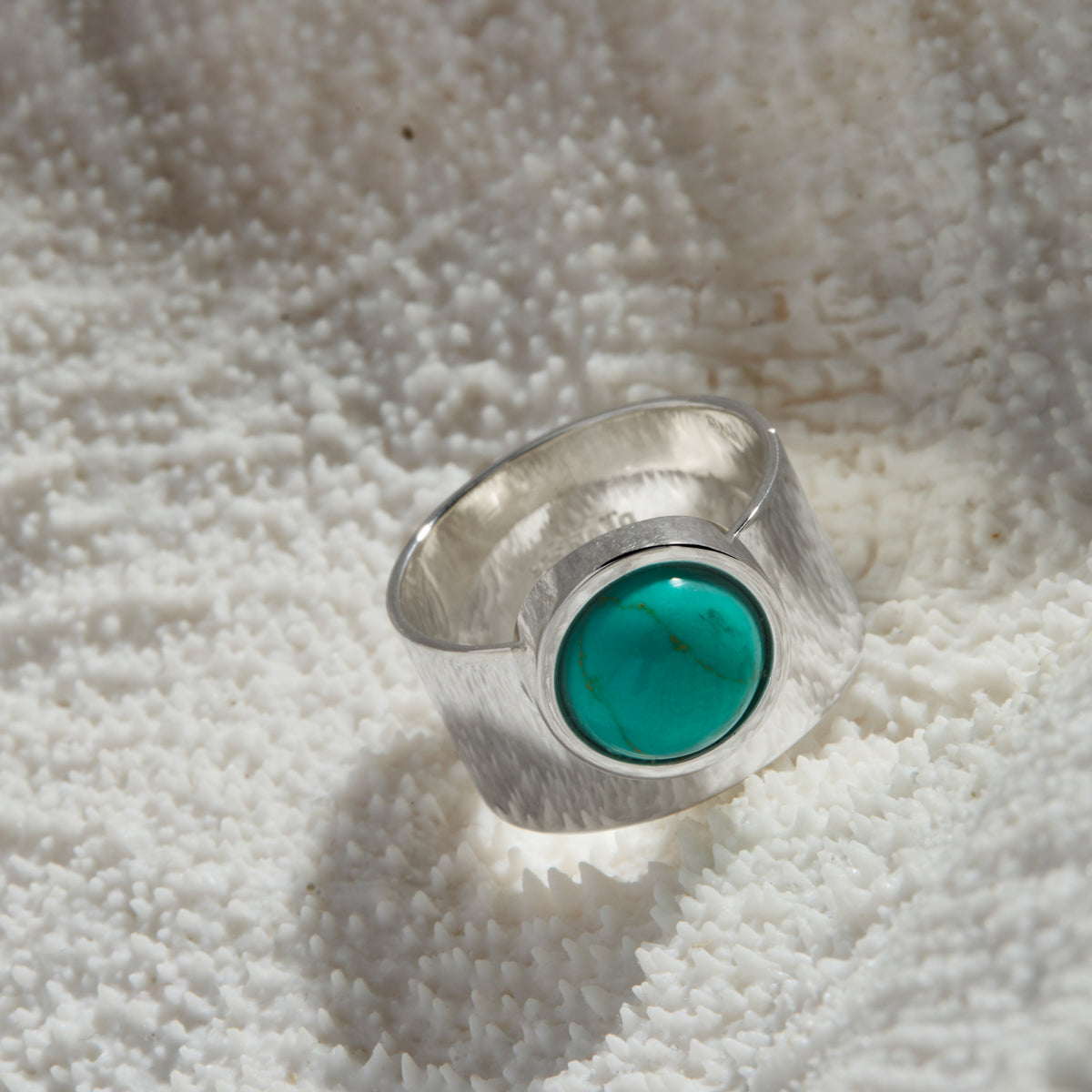 Round turquoise ring