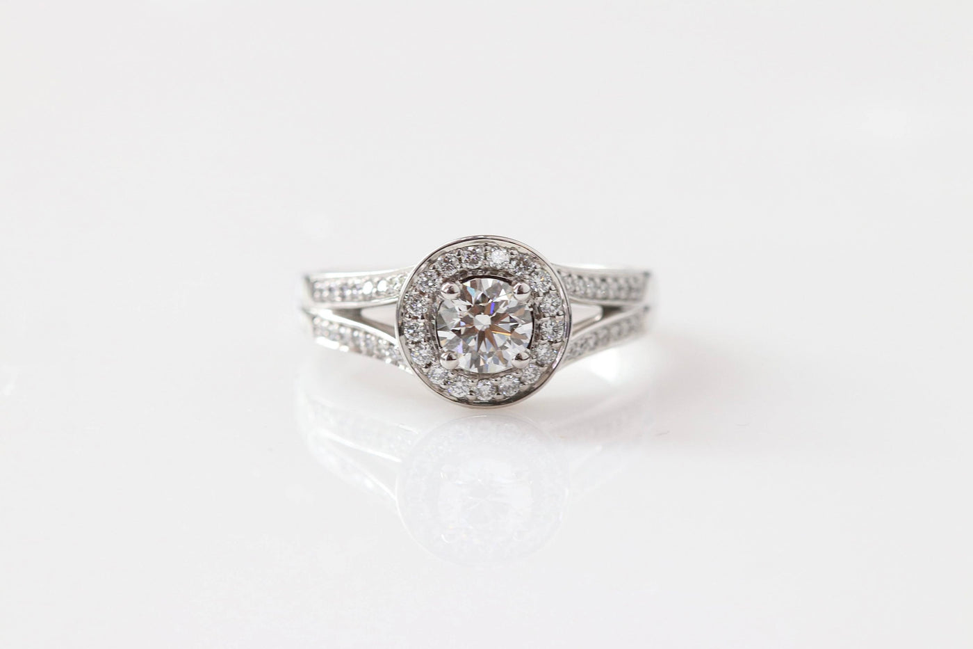 18ct White Gold Diamond Split Shoulder Engagement Ring