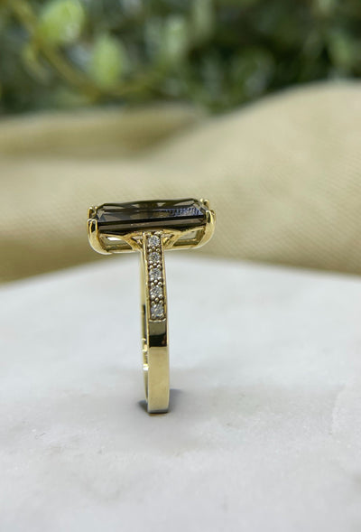 9ct Yellow Gold Diamond & Smokey Quartz Ring