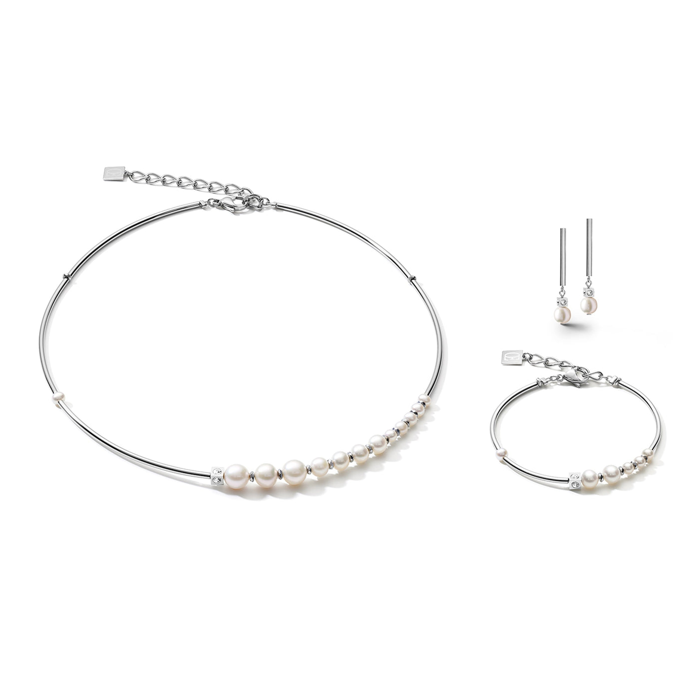 Coeur De Lion Freshwater pearls on stainless steel earrings