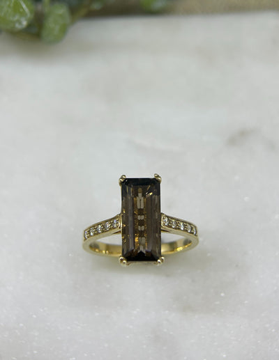 9ct Yellow Gold Diamond & Smokey Quartz Ring