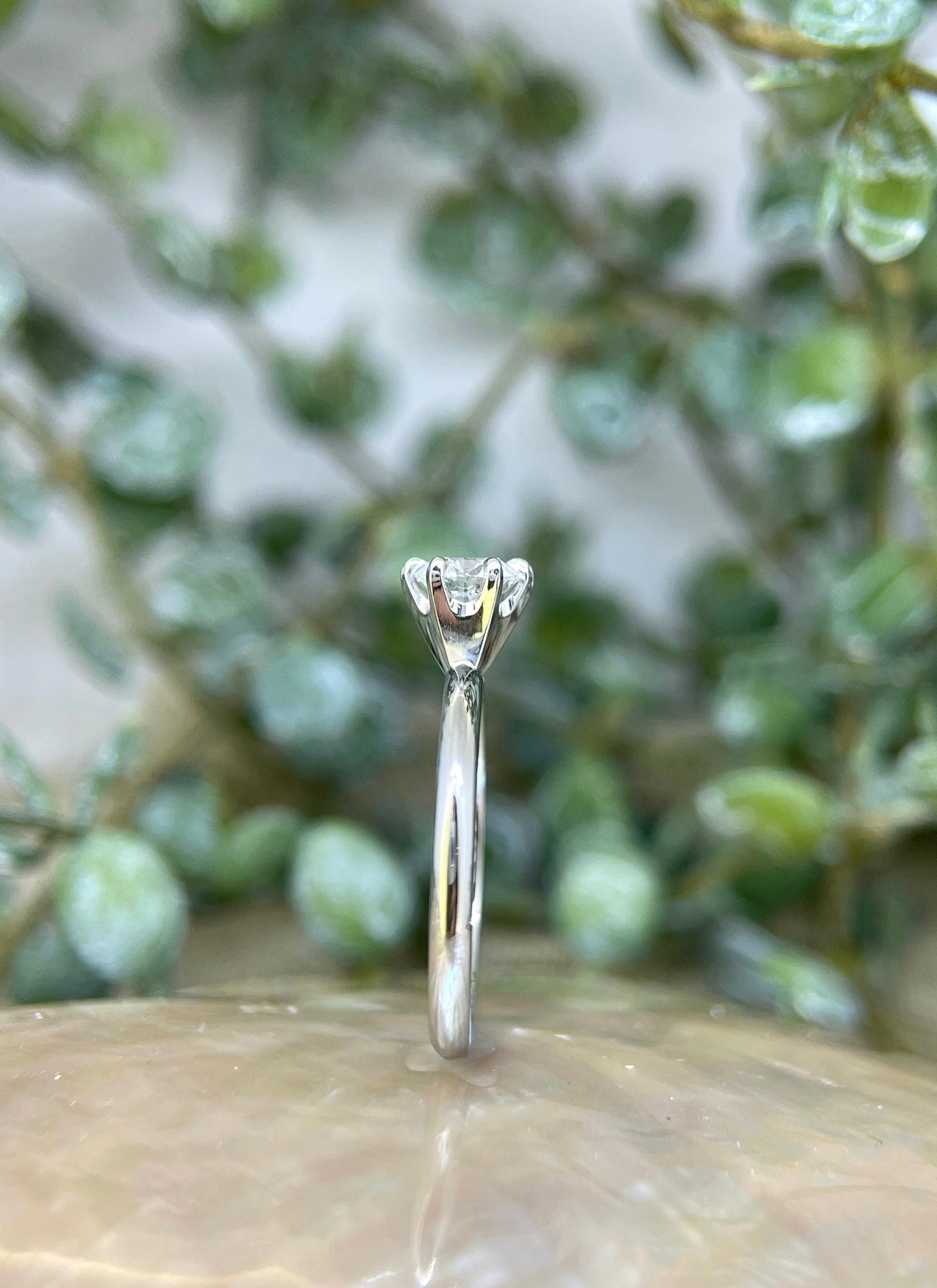18ct White Gold Diamond Solitaire Engagement ring
