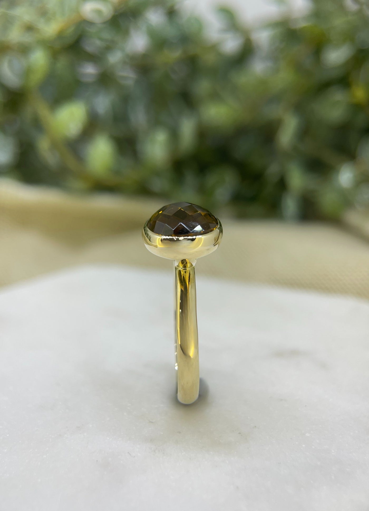 9ct Yellow Gold Oval Smokey Quartz Ring
