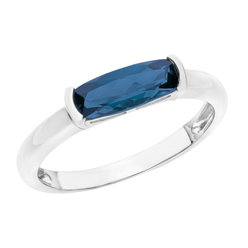 9ct White Gold London Blue Topaz ring