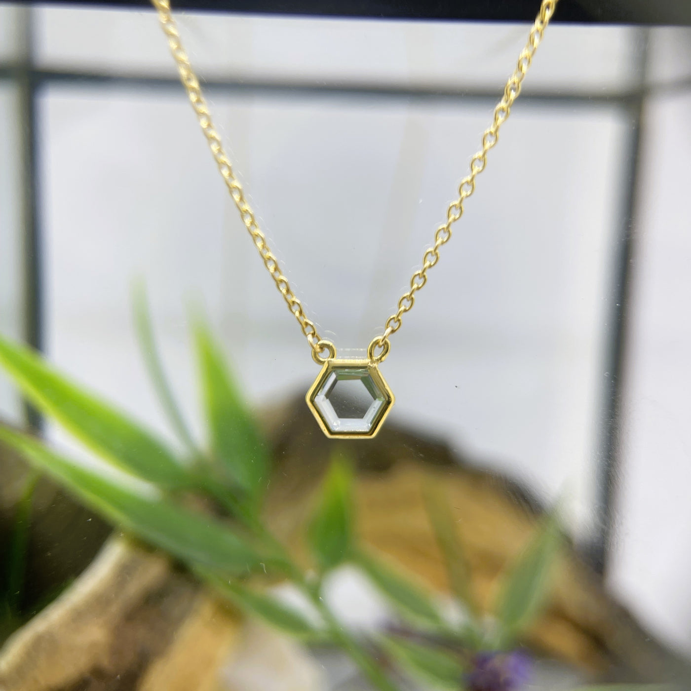 9ct yellow gold Blue Topaz necklace