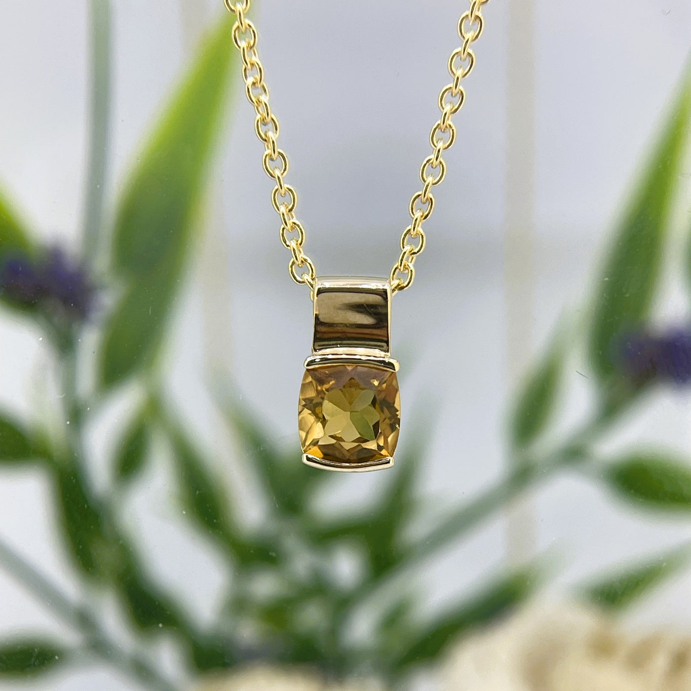 9ct Yellow gold Citrine pendant