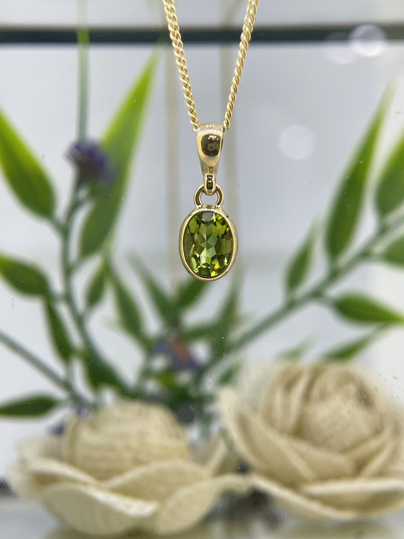 9ct Yellow gold Peridot Pendant