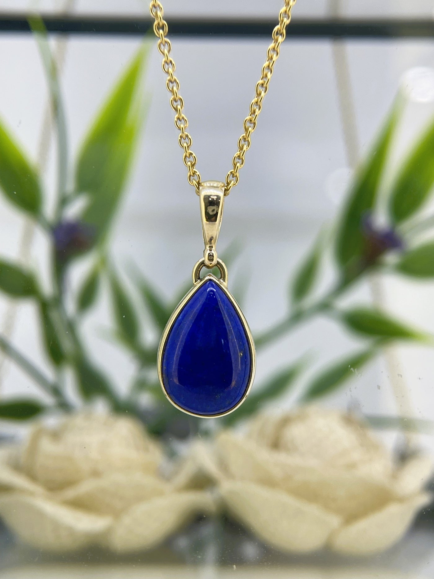 9ct Yellow gold Lapis Pendant