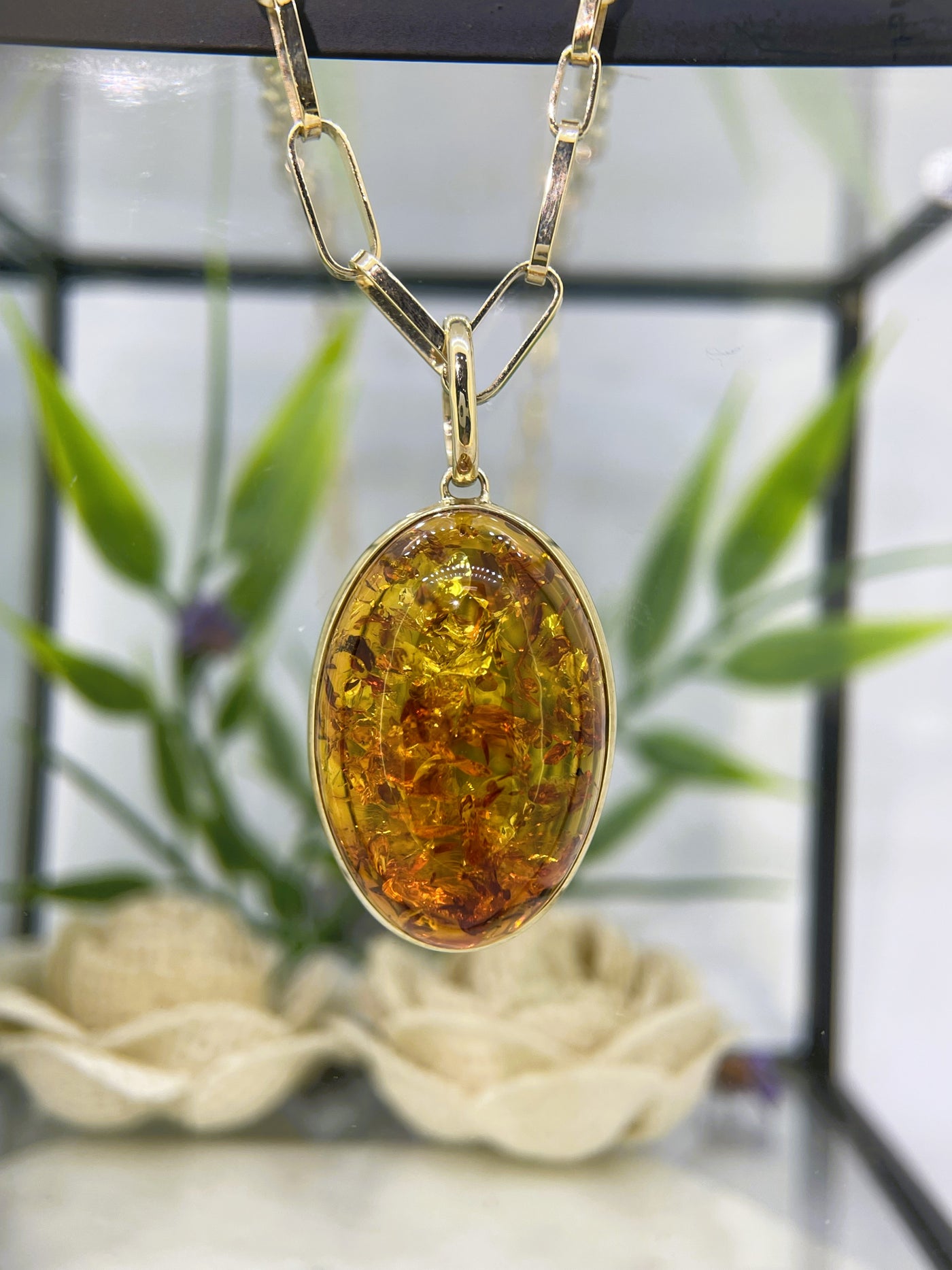 9ct Yellow gold Amber Pendant