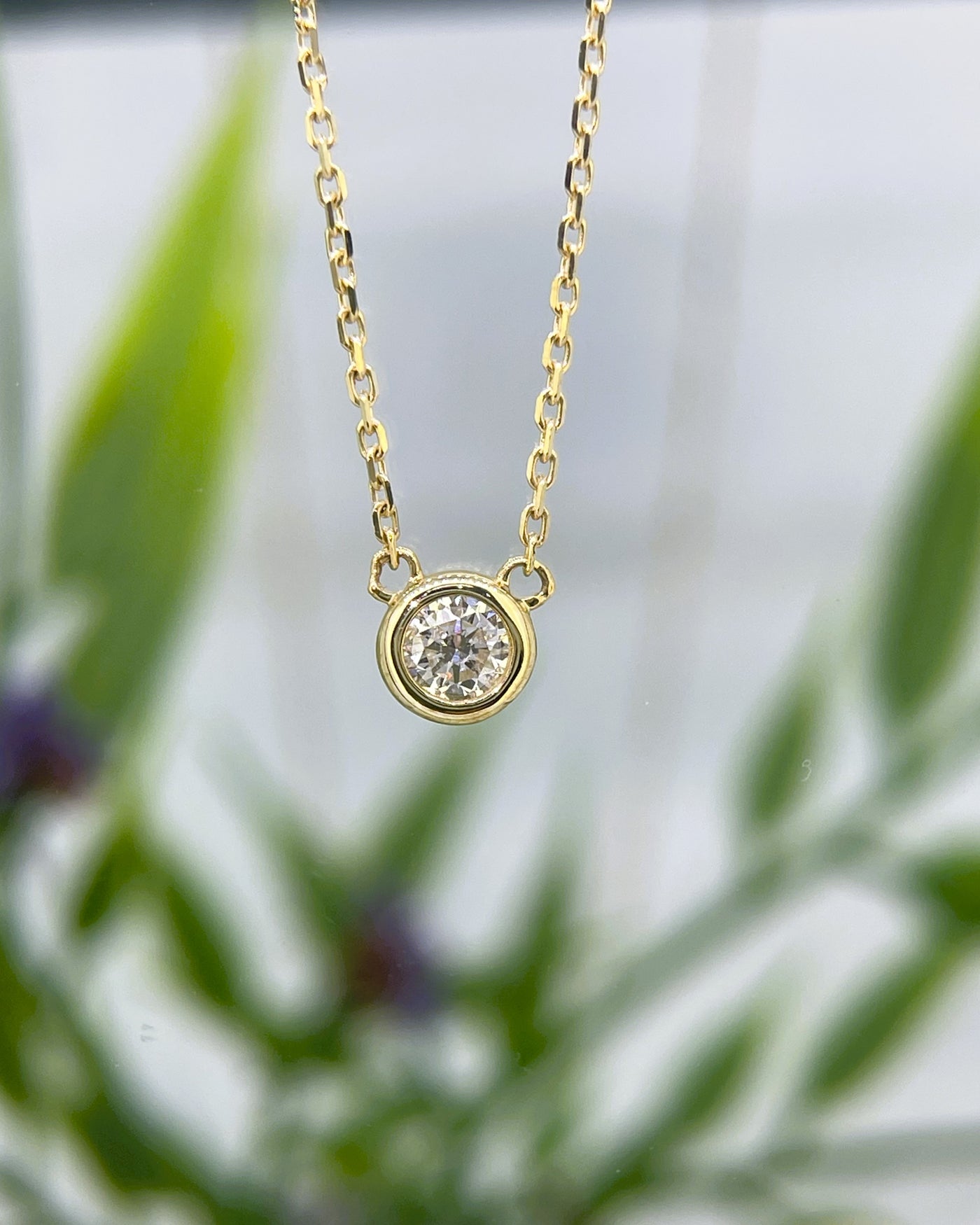 9ct Yellow gold Diamond Bezel set necklace