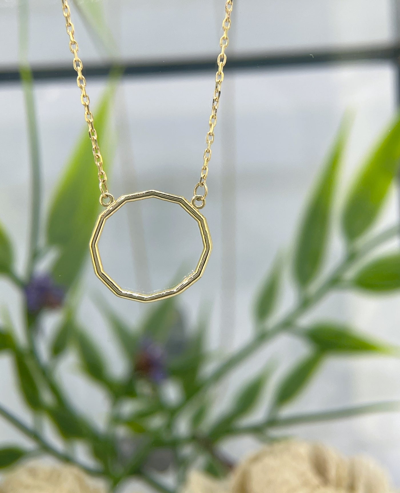 9ct Yellow gold shaped Necklace