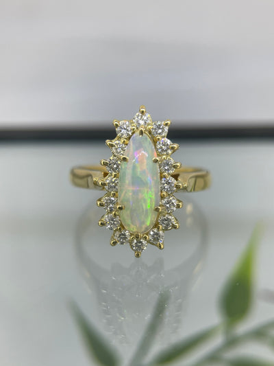 18ct Yellow Gold & Diamond Solid Opal ring
