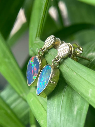 9ct Yellow Gold Opal teardrop studs