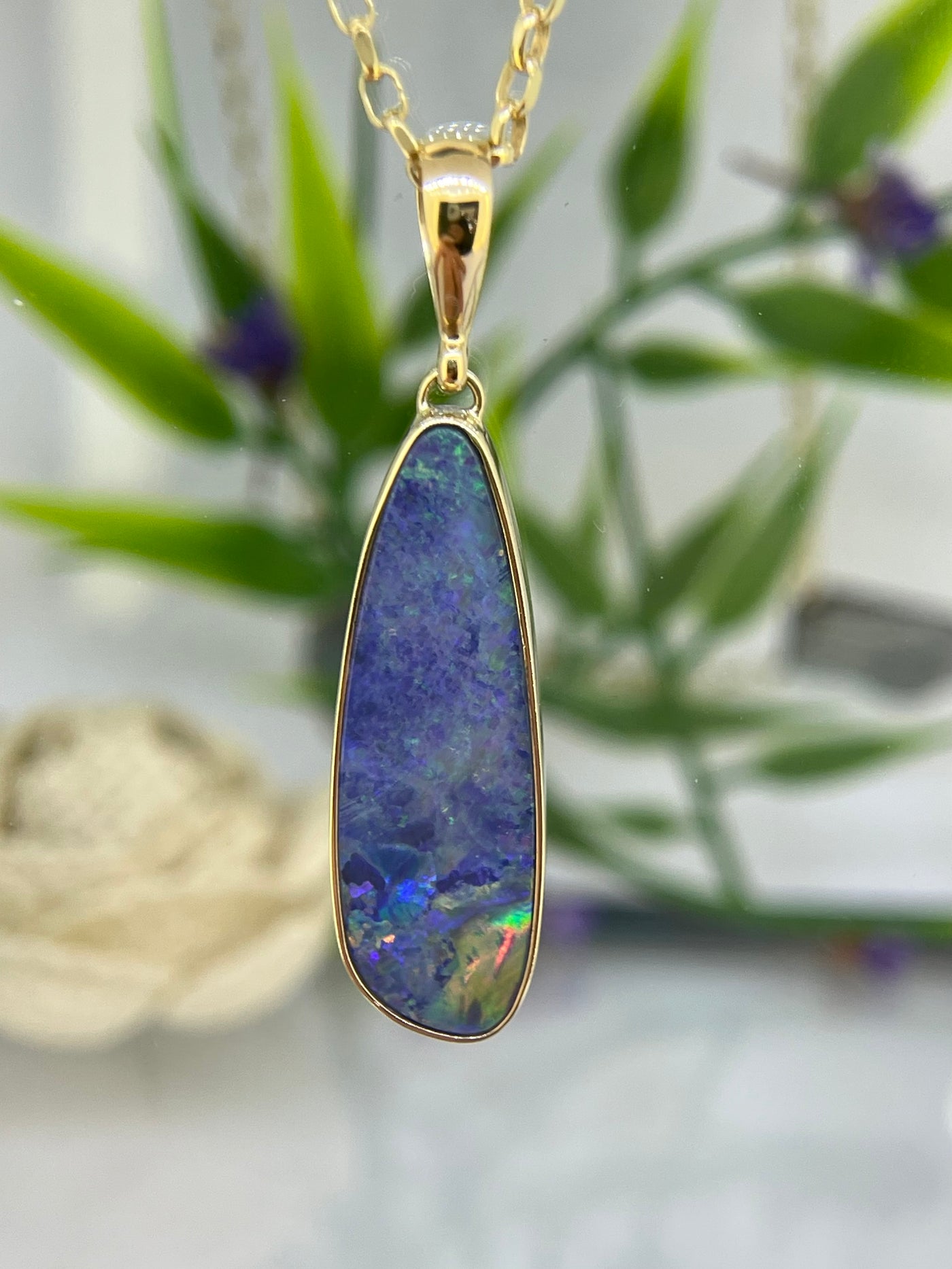 9ct Yellow Gold Opal Pendant