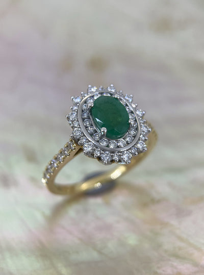 18ct Yellow Gold Diamond & Emerald Ring