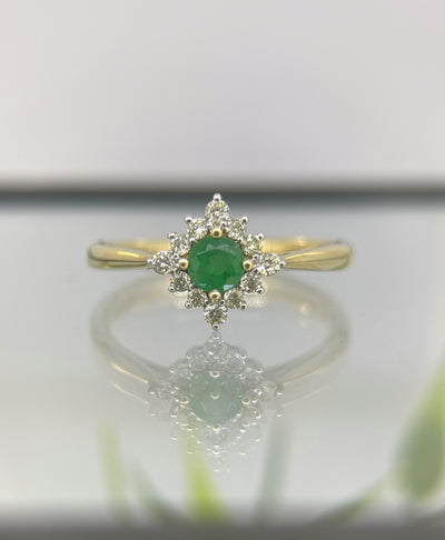 9ct Yellow Gold Emerald & Diamond ring