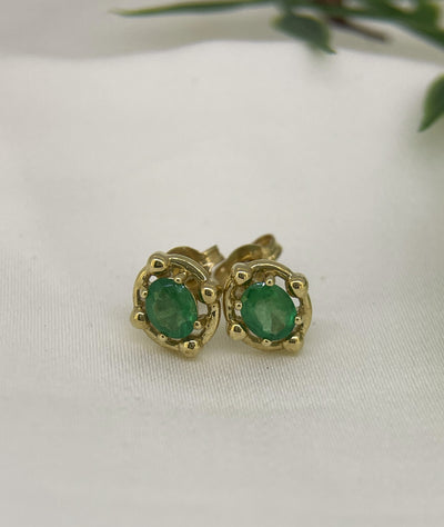 9ct Yellow gold & Emerald stud earrings