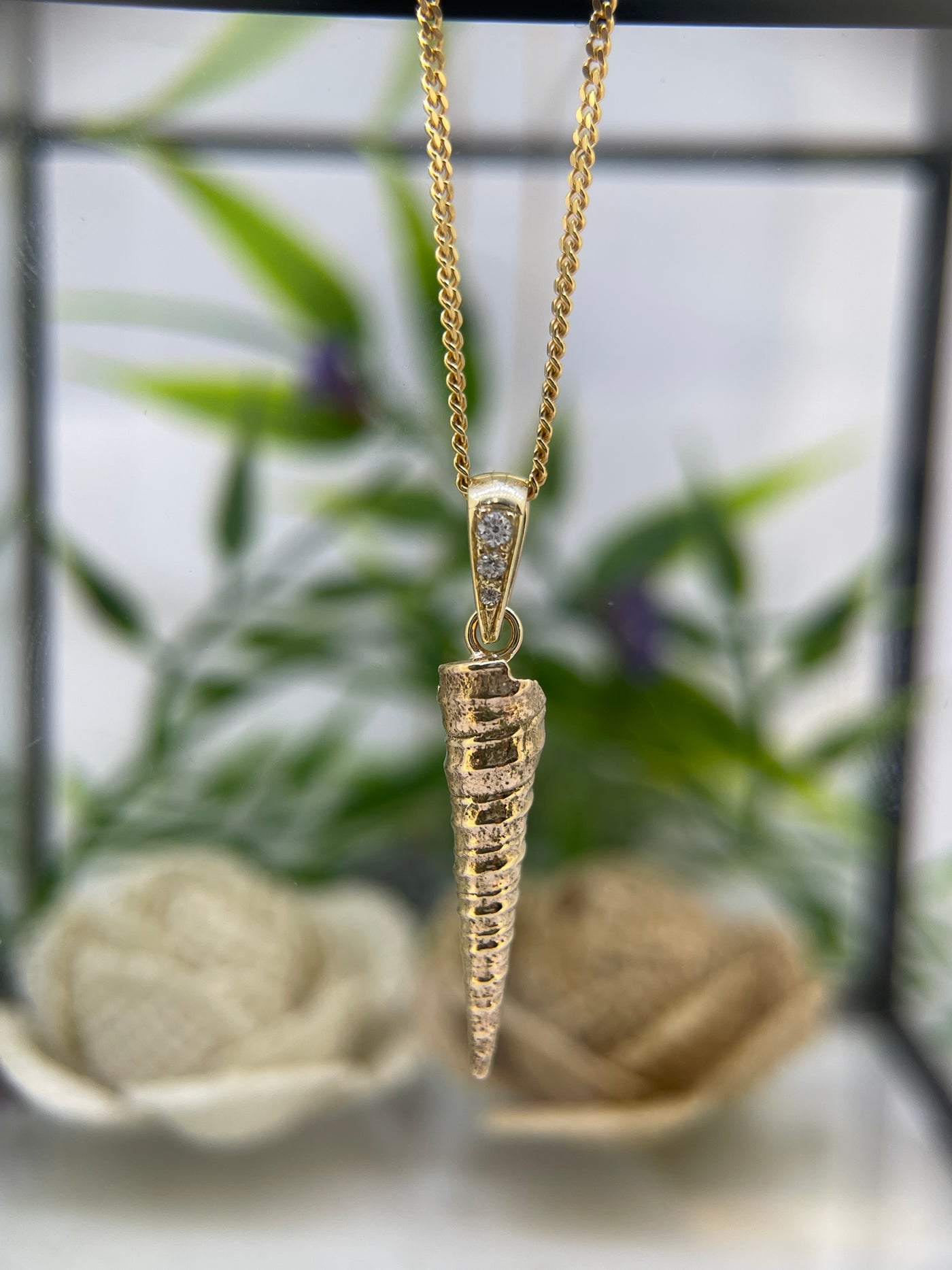 9ct Yellow Gold Large Cone shell & Diamond Pendant