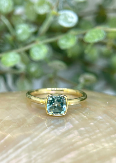 9ct Yellow Gold Topaz Ring
