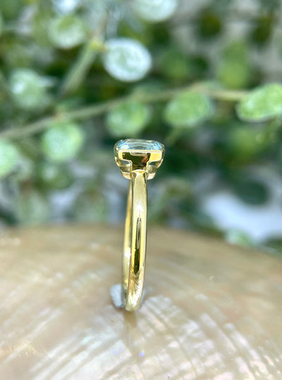 9ct Yellow Gold Topaz Ring