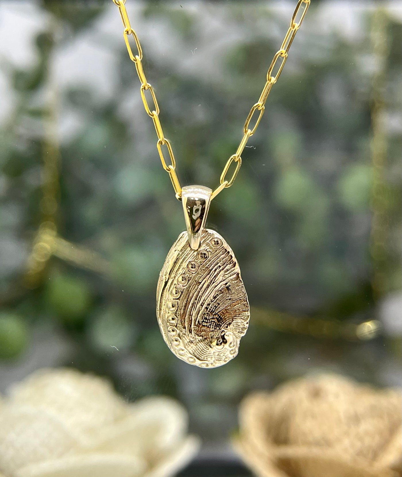 9ct Yellow Gold Abalone Shell Pendant