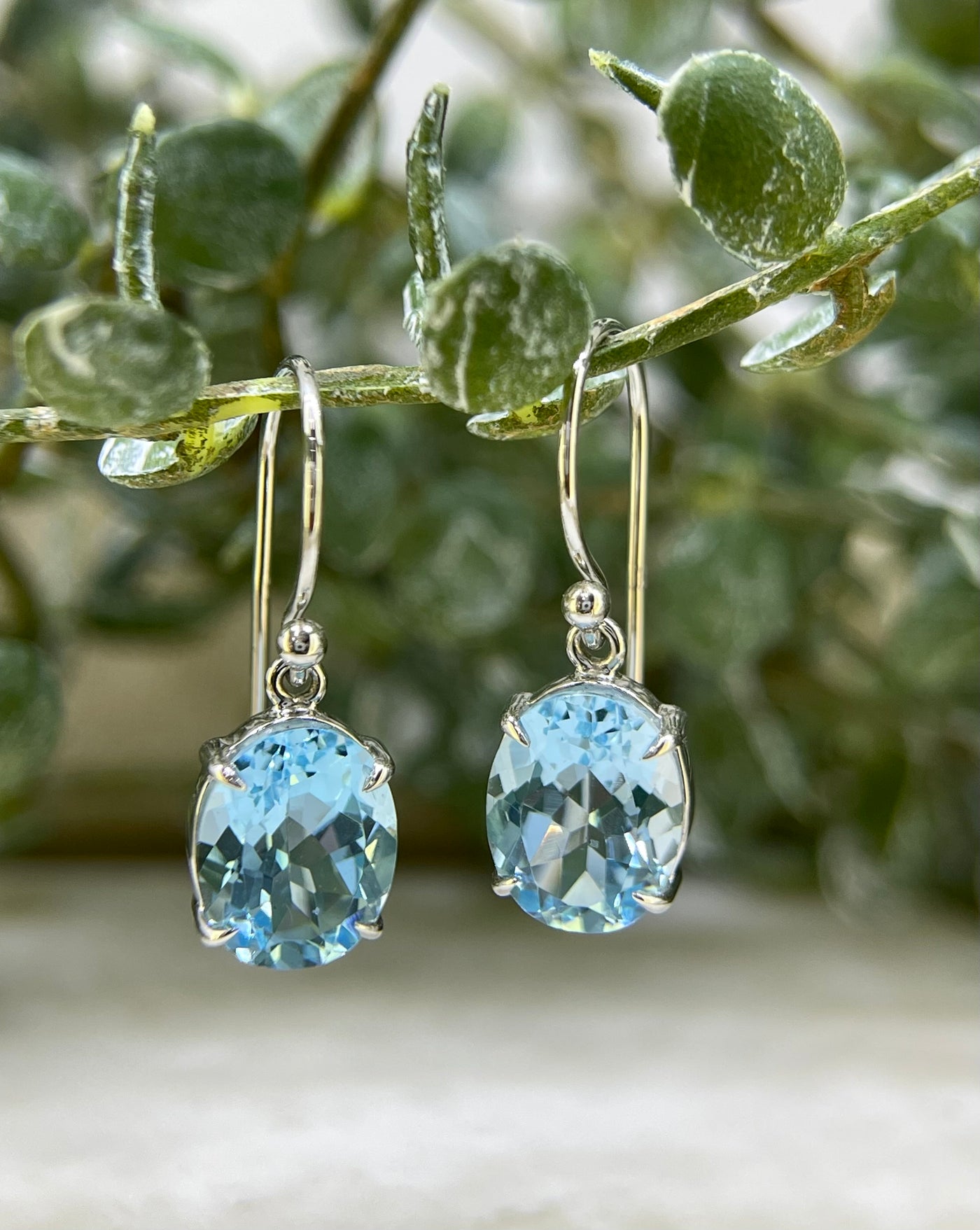 9ct White Gold Oval Claw Set Topaz Drops