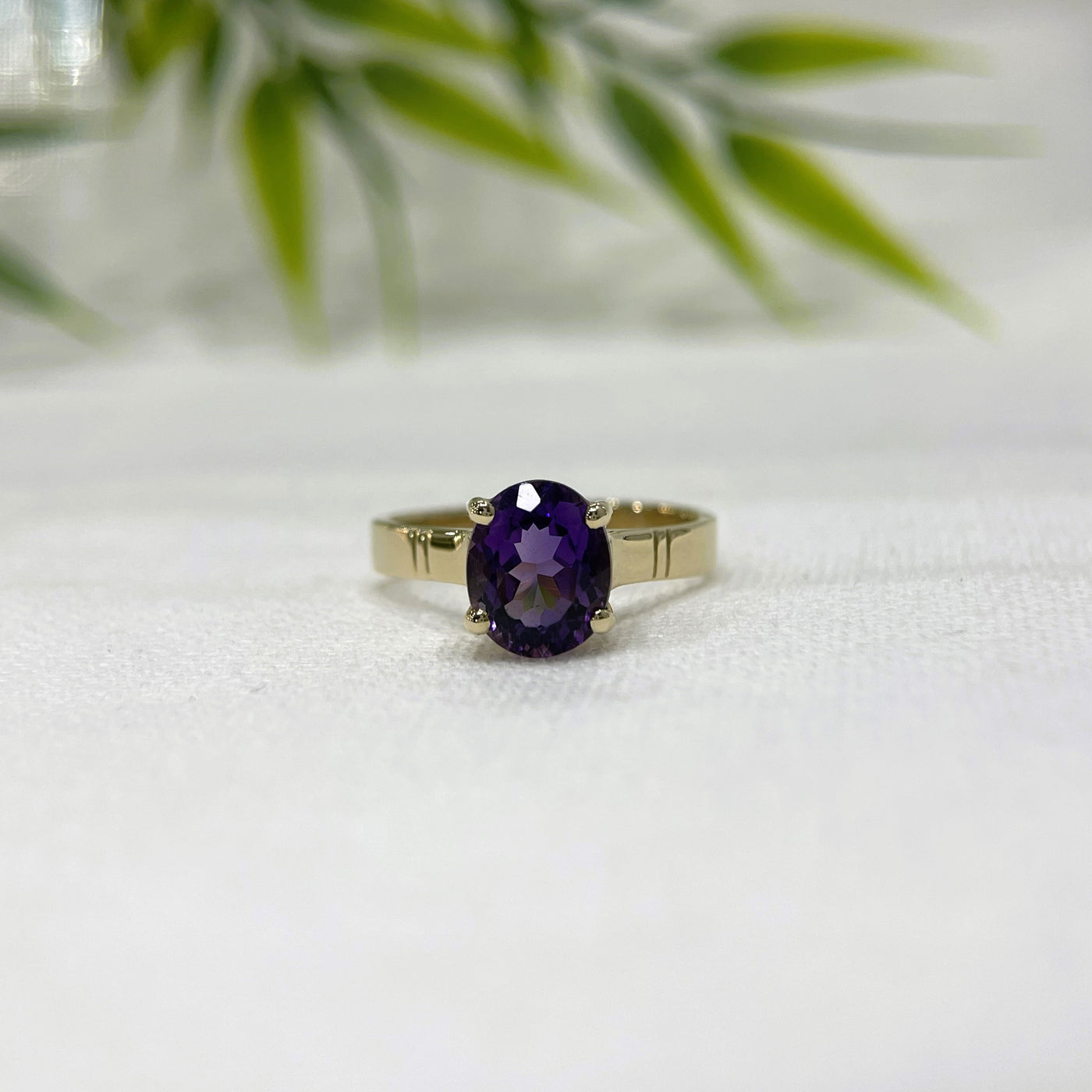 9ct Yellow gold Amethyst Ring