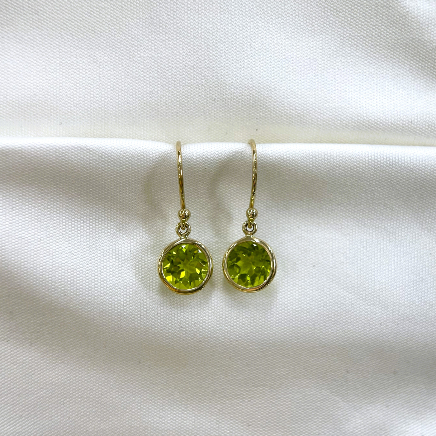 9ct yellow gold Peridot drops