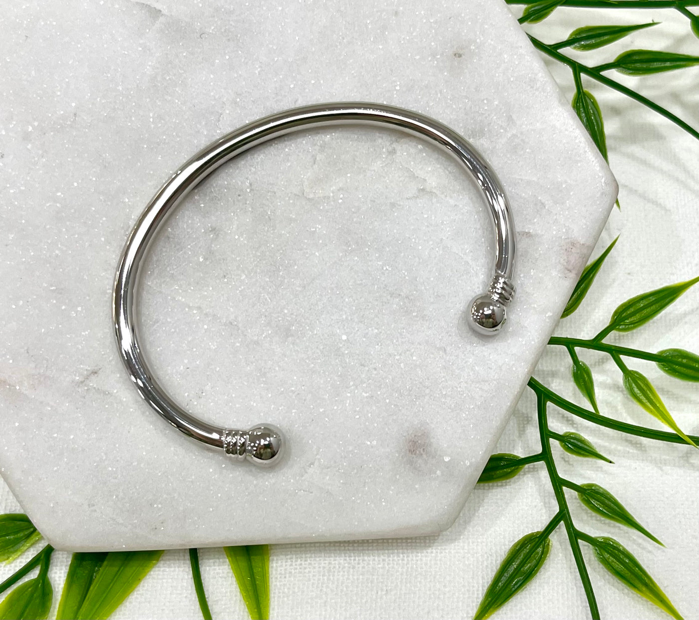 Handmade 9ct white gold cuff bangle