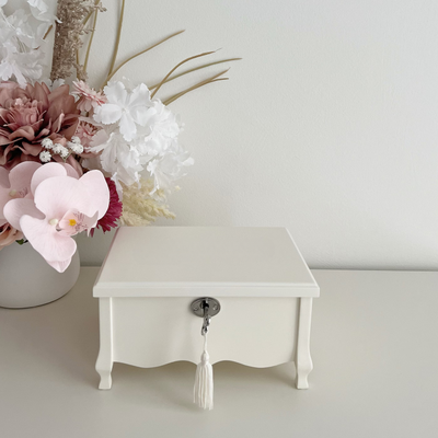 Children's Musical Jewellery Box with Legs