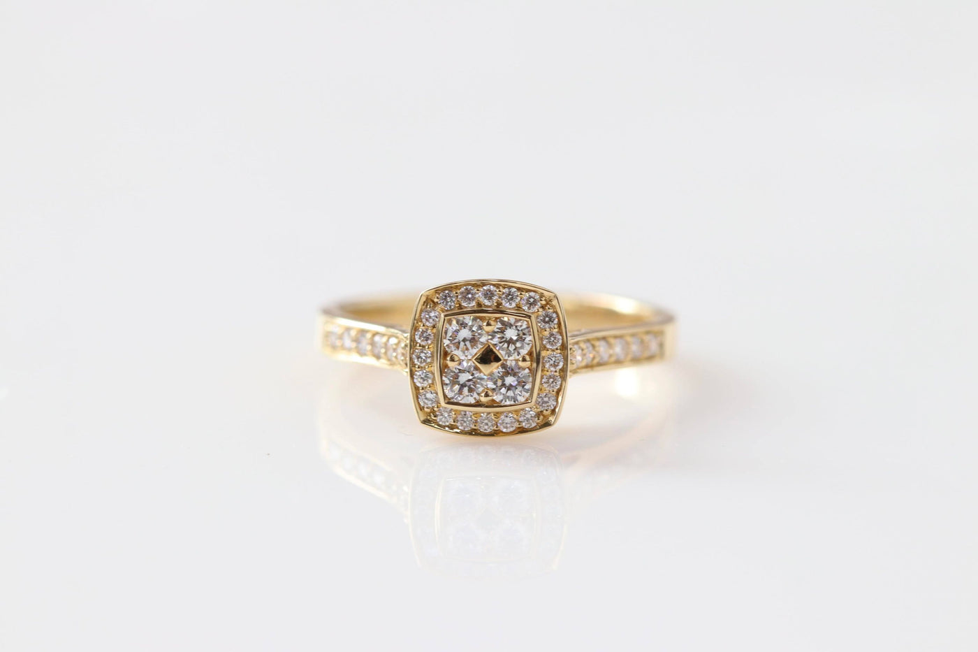 18ct Yellow Gold Diamond Cluster Engagement Ring
