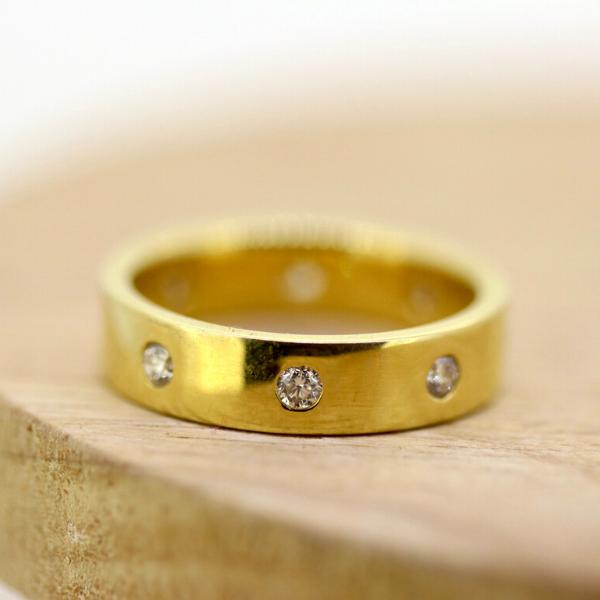18ct Yellow Gold Handmade Diamond Ring